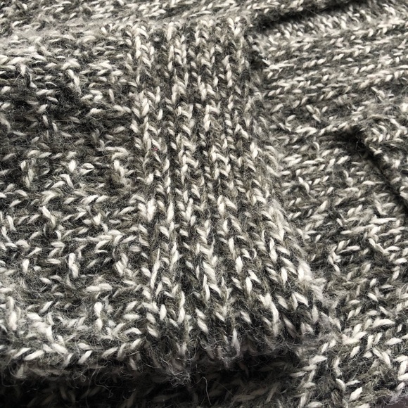 Fenn Wright Manson Gray and White Cardigan Sweater - Picture 6 of 7